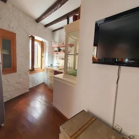 شقة Apartman Lilia روفينج