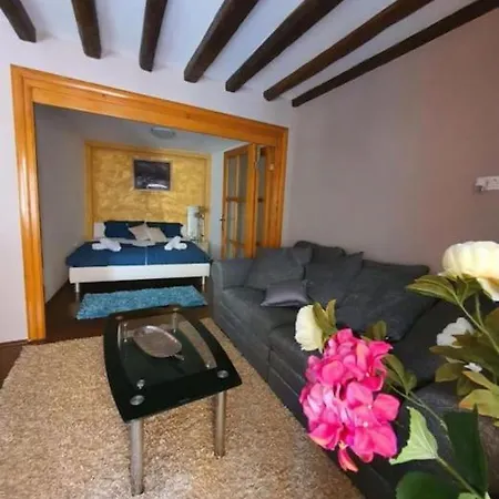 Apartman Lilia *